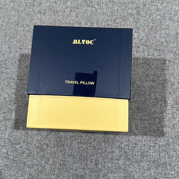 MLVOC Memory Foam neck travel pillow - Picture 3 of 6